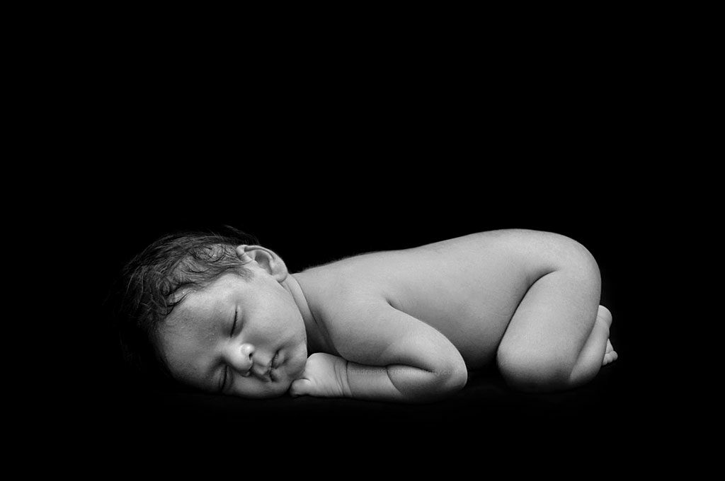 newborn baby's black & white Portrait in home studio