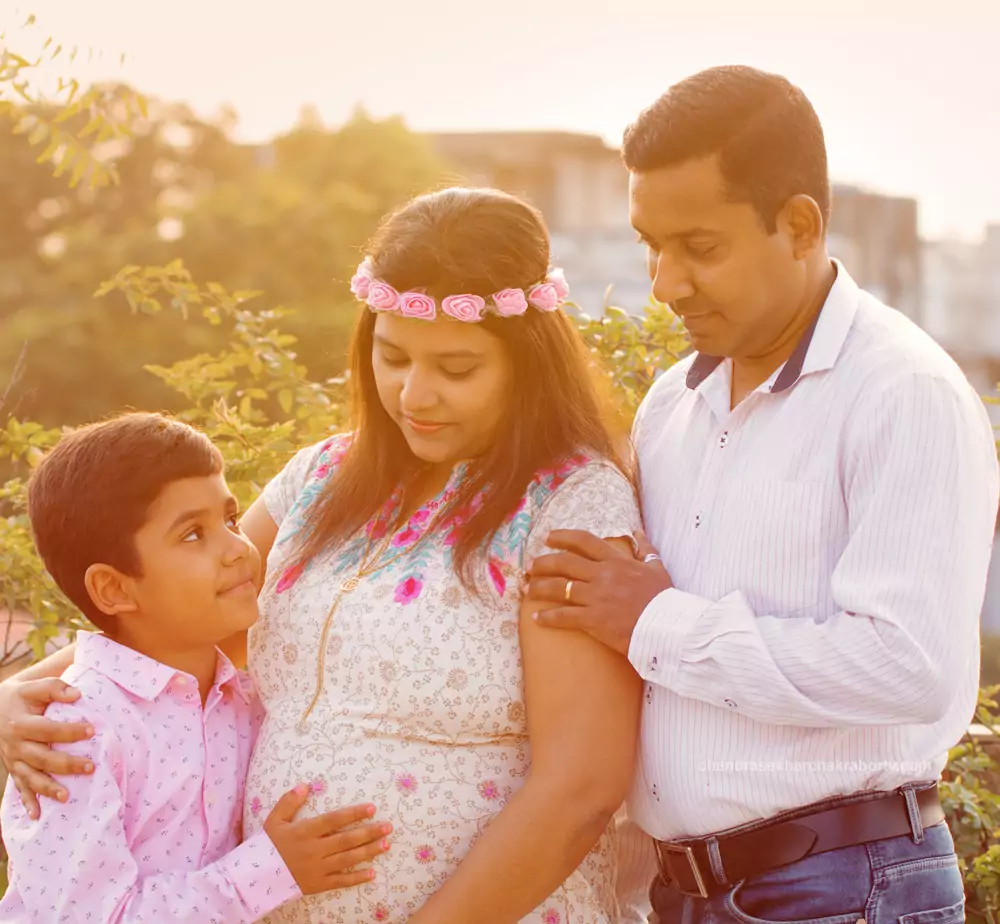 family Portraiture & eight months maternity photoshoot