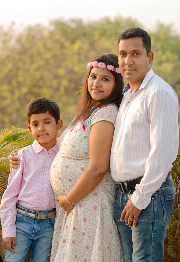 pre baby shoot & outdoor family Portraiture