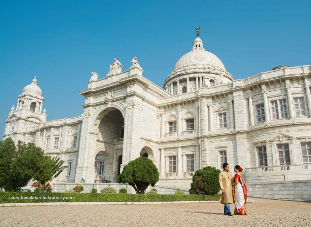 Pre wedding photography of bengali couple at Victoria Memorial